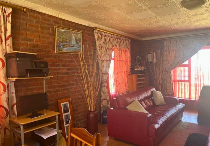 3 Bedroom Property for Sale in Heiderand Western Cape